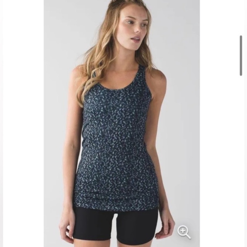 Lululemon Athletica Black/Blue Patterned Tank Top.